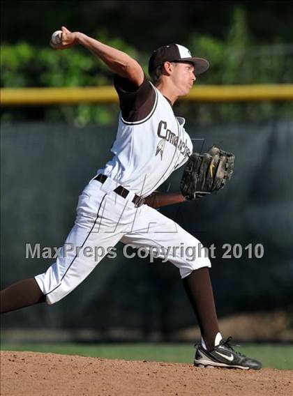 Thumbnail 1 in Villa Park @ Canyon photogallery.