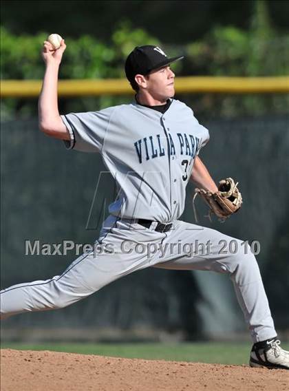 Thumbnail 3 in Villa Park @ Canyon photogallery.