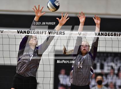 Thumbnail 3 in Cedar Ridge @ Vandegrift photogallery.