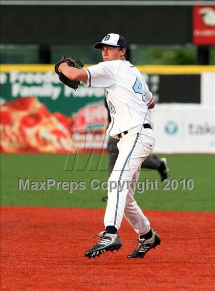 Thumbnail 2 in St. Henry vs. Boone County (9th Region Tournament) photogallery.