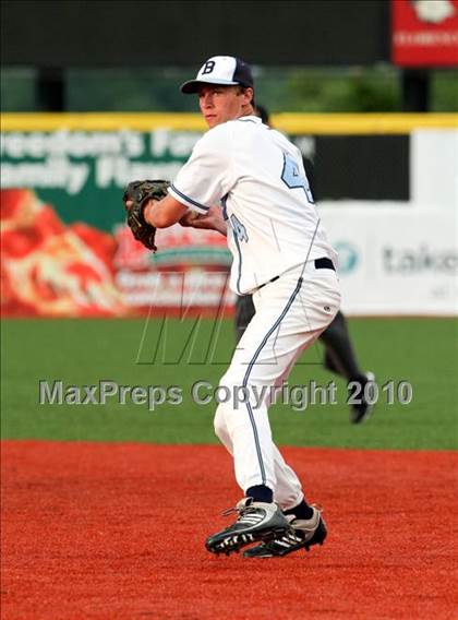 Thumbnail 1 in St. Henry vs. Boone County (9th Region Tournament) photogallery.
