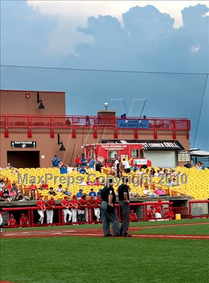 Thumbnail 1 in St. Henry vs. Boone County (9th Region Tournament) photogallery.
