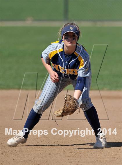 Thumbnail 3 in Elk Grove vs. Woodcreek (Victory Pre-Season T.O.C.) photogallery.