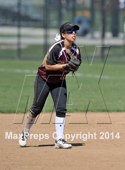Thumbnail 1 in Elk Grove vs. Woodcreek (Victory Pre-Season T.O.C.) photogallery.