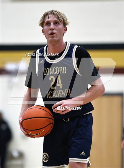 Thumbnail 2 in Christ School vs. Concord Academy photogallery.