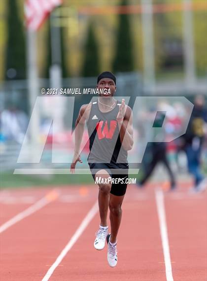 Thumbnail 2 in Harold Scott Invitational (200 Meter) photogallery.