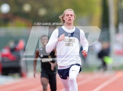 Thumbnail 2 in Harold Scott Invitational (200 Meter) photogallery.