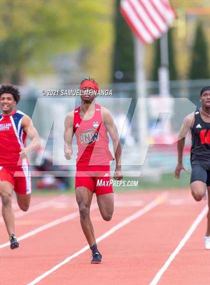 Thumbnail 3 in Harold Scott Invitational (200 Meter) photogallery.