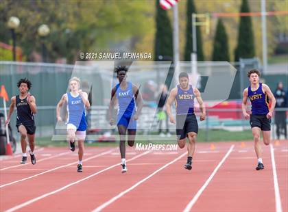 Thumbnail 3 in Harold Scott Invitational (200 Meter) photogallery.