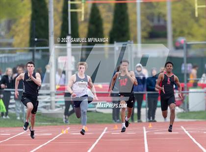 Thumbnail 1 in Harold Scott Invitational (200 Meter) photogallery.
