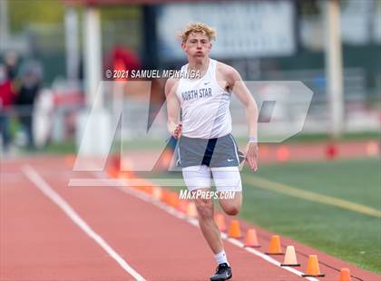 Thumbnail 1 in Harold Scott Invitational (200 Meter) photogallery.