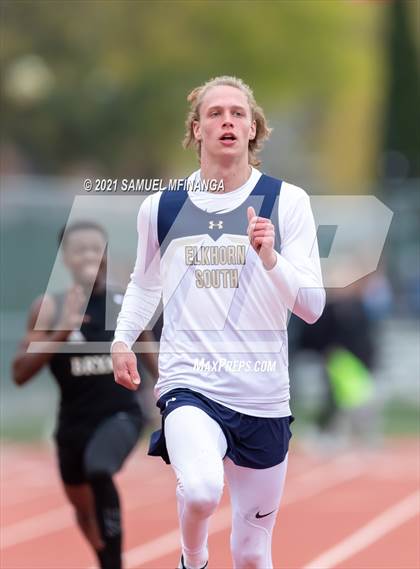 Thumbnail 3 in Harold Scott Invitational (200 Meter) photogallery.