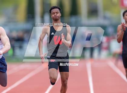 Thumbnail 2 in Harold Scott Invitational (200 Meter) photogallery.