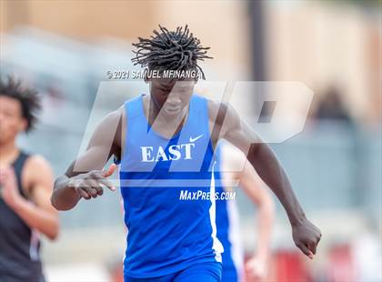 Thumbnail 3 in Harold Scott Invitational (200 Meter) photogallery.