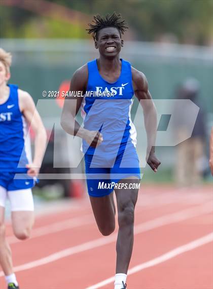 Thumbnail 3 in Harold Scott Invitational (200 Meter) photogallery.