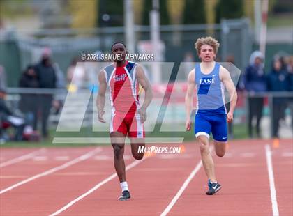 Thumbnail 3 in Harold Scott Invitational (200 Meter) photogallery.