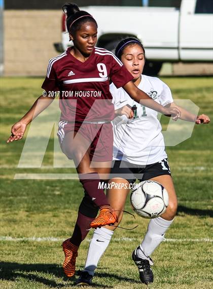 Thumbnail 1 in Pomona Catholic vs Valley Christian (Ontario Christian Tournament) photogallery.