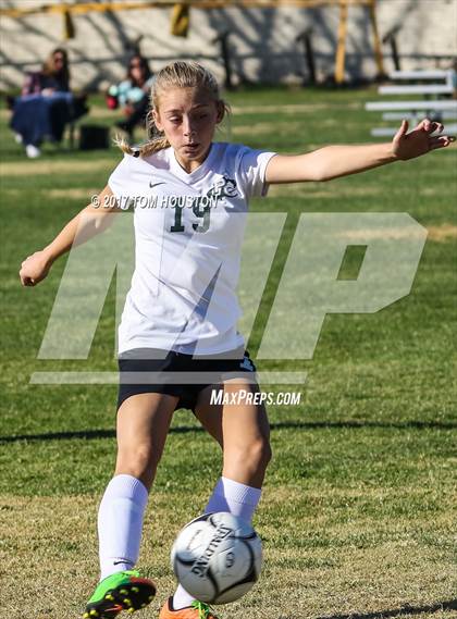 Thumbnail 3 in Pomona Catholic vs Valley Christian (Ontario Christian Tournament) photogallery.