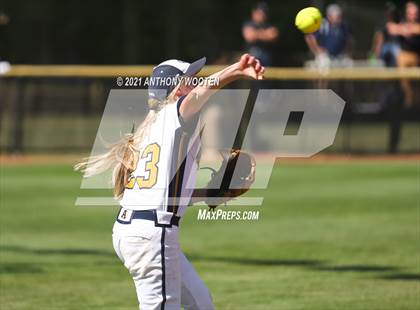 Thumbnail 2 in Southern Alamance vs. Alexander Central (NCHSAA 3A Final - Game 2) photogallery.