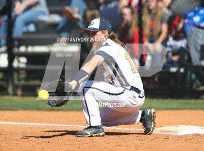 Thumbnail 3 in Southern Alamance vs. Alexander Central (NCHSAA 3A Final - Game 2) photogallery.