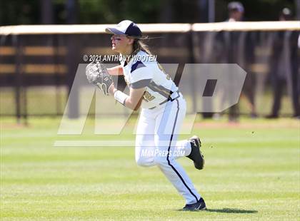 Thumbnail 3 in Southern Alamance vs. Alexander Central (NCHSAA 3A Final - Game 2) photogallery.