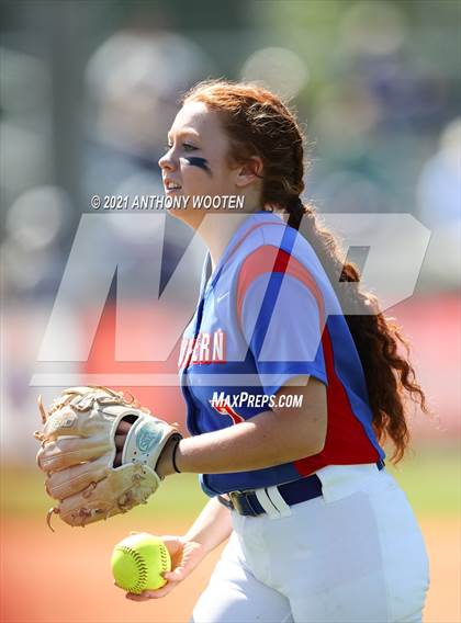 Thumbnail 3 in Southern Alamance vs. Alexander Central (NCHSAA 3A Final - Game 2) photogallery.