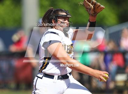 Thumbnail 3 in Southern Alamance vs. Alexander Central (NCHSAA 3A Final - Game 2) photogallery.