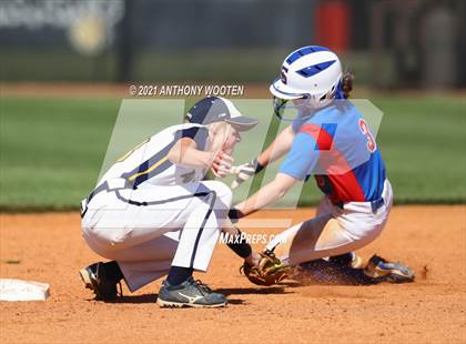Thumbnail 2 in Southern Alamance vs. Alexander Central (NCHSAA 3A Final - Game 2) photogallery.