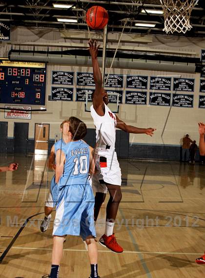 Thumbnail 1 in Valor Christian vs. Rangeview (Ralston Roundup Tournament) photogallery.