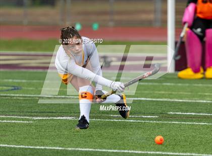 Thumbnail 1 in Windsor Central vs Mamaroneck (NYSPHSAA Class A  Final) photogallery.