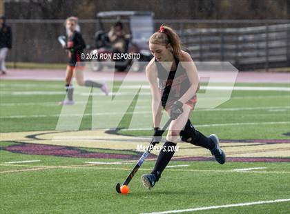 Thumbnail 1 in Windsor Central vs Mamaroneck (NYSPHSAA Class A  Final) photogallery.