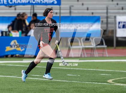 Thumbnail 2 in Windsor Central vs Mamaroneck (NYSPHSAA Class A  Final) photogallery.