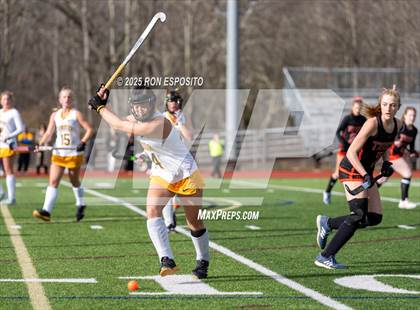 Thumbnail 1 in Windsor Central vs Mamaroneck (NYSPHSAA Class A  Final) photogallery.
