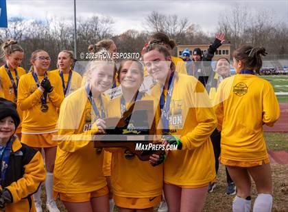 Thumbnail 3 in Windsor Central vs Mamaroneck (NYSPHSAA Class A  Final) photogallery.