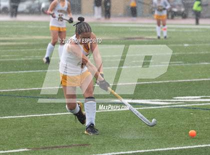 Thumbnail 2 in Windsor Central vs Mamaroneck (NYSPHSAA Class A  Final) photogallery.