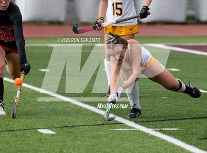 Thumbnail 2 in Windsor Central vs Mamaroneck (NYSPHSAA Class A  Final) photogallery.