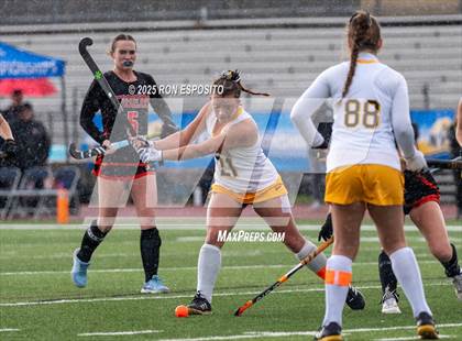 Thumbnail 1 in Windsor Central vs Mamaroneck (NYSPHSAA Class A  Final) photogallery.