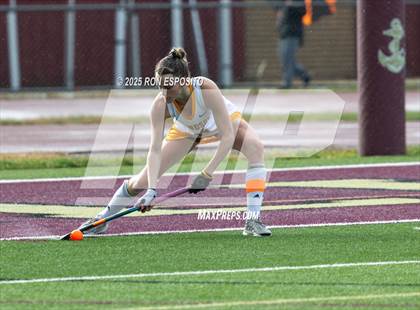 Thumbnail 2 in Windsor Central vs Mamaroneck (NYSPHSAA Class A  Final) photogallery.