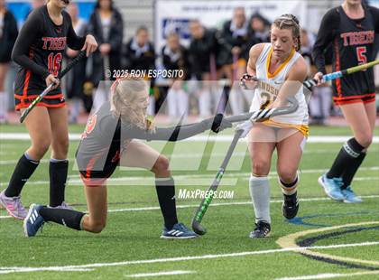Thumbnail 1 in Windsor Central vs Mamaroneck (NYSPHSAA Class A  Final) photogallery.