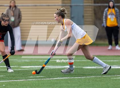 Thumbnail 1 in Windsor Central vs Mamaroneck (NYSPHSAA Class A  Final) photogallery.