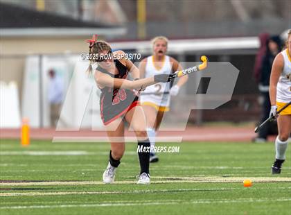 Thumbnail 3 in Windsor Central vs Mamaroneck (NYSPHSAA Class A  Final) photogallery.