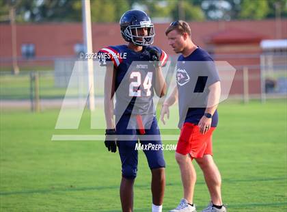 Thumbnail 3 in DeSoto Central @ Lewisburg photogallery.