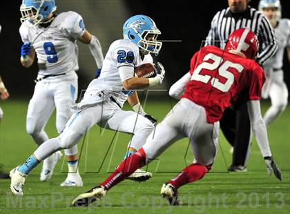 Thumbnail 2 in Corona del Mar vs. Garden Grove (CIF SS Southern Division Final) photogallery.