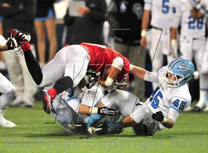 Thumbnail 1 in Corona del Mar vs. Garden Grove (CIF SS Southern Division Final) photogallery.