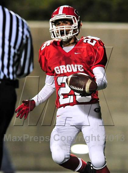 Thumbnail 1 in Corona del Mar vs. Garden Grove (CIF SS Southern Division Final) photogallery.