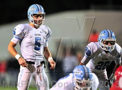 Thumbnail 1 in Corona del Mar vs. Garden Grove (CIF SS Southern Division Final) photogallery.