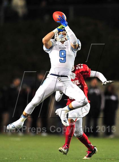 Thumbnail 3 in Corona del Mar vs. Garden Grove (CIF SS Southern Division Final) photogallery.