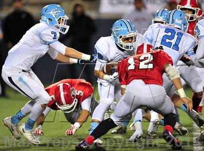 Thumbnail 3 in Corona del Mar vs. Garden Grove (CIF SS Southern Division Final) photogallery.