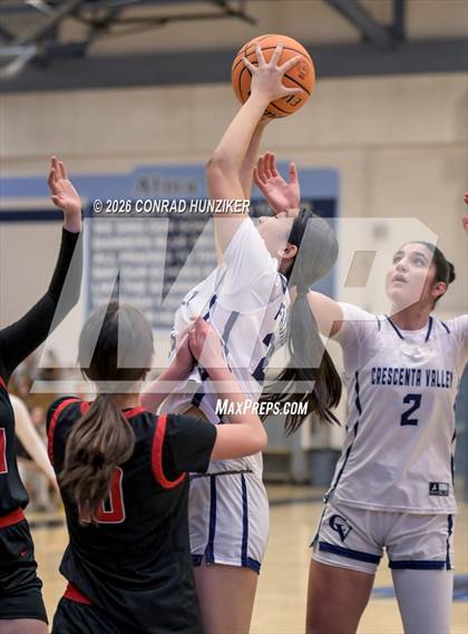 Thumbnail 3 in Pasadena @ Crescenta Valley photogallery.