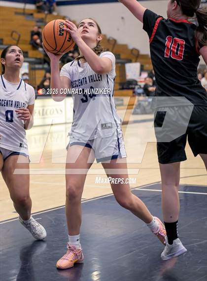 Thumbnail 3 in Pasadena @ Crescenta Valley photogallery.